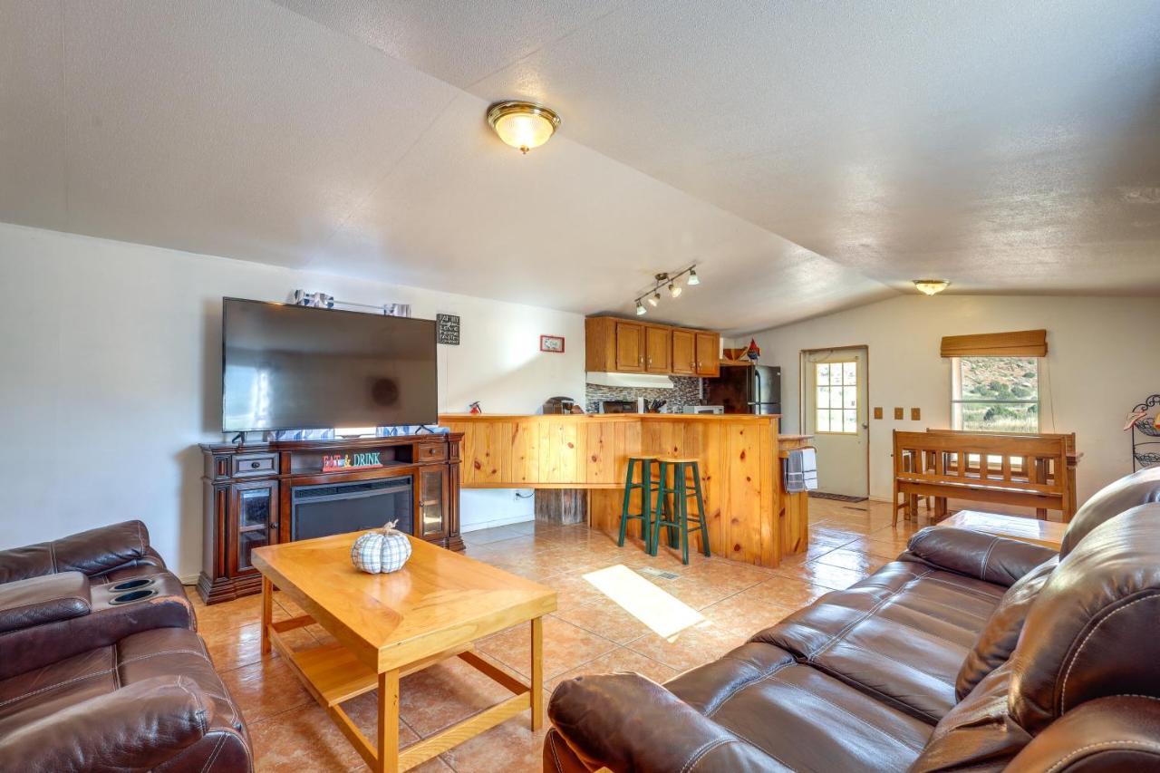 Charming Santa Rosa Home With Mountain Views And Porch エクステリア 写真