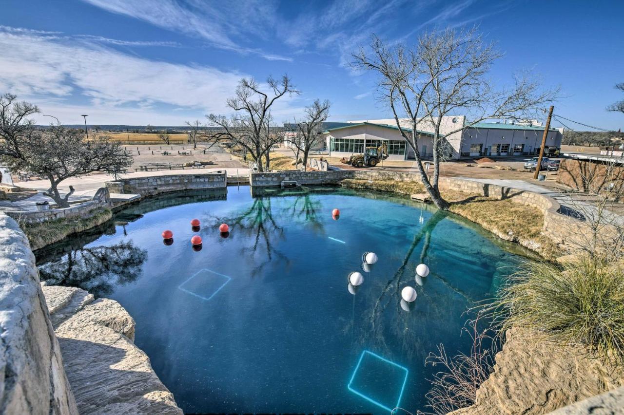 Charming Santa Rosa Home With Mountain Views And Porch エクステリア 写真