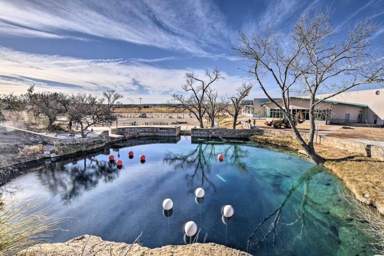 Charming Santa Rosa Home With Mountain Views And Porch エクステリア 写真